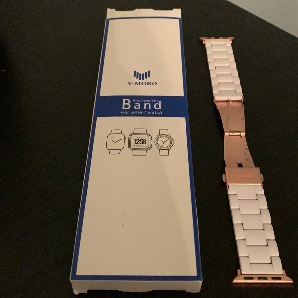V-Moro Apple Watch White/Rosegold Resin Band
